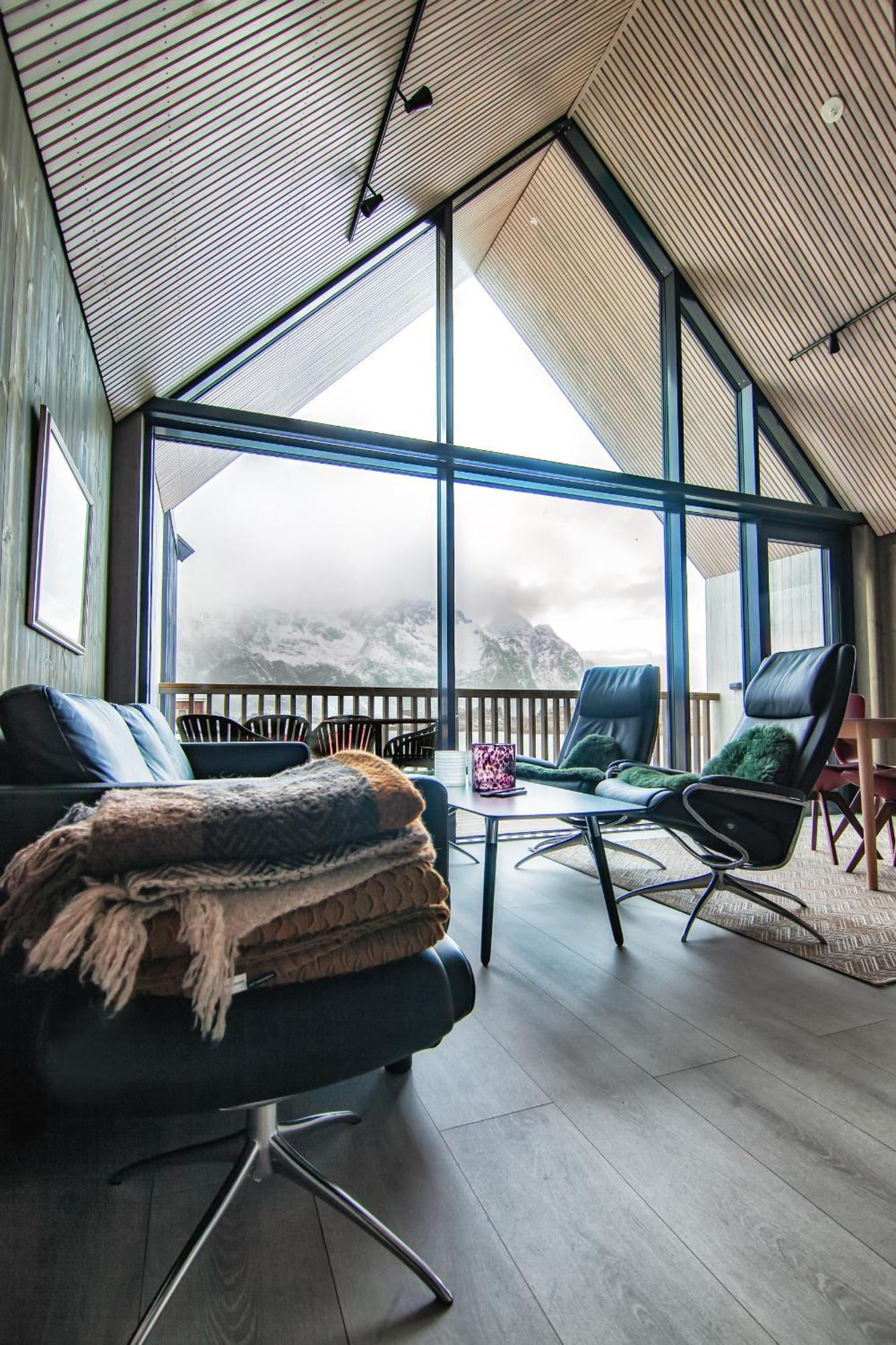 Rorbuleilighet Lysoysundet 1G Henningsvær Extérieur photo